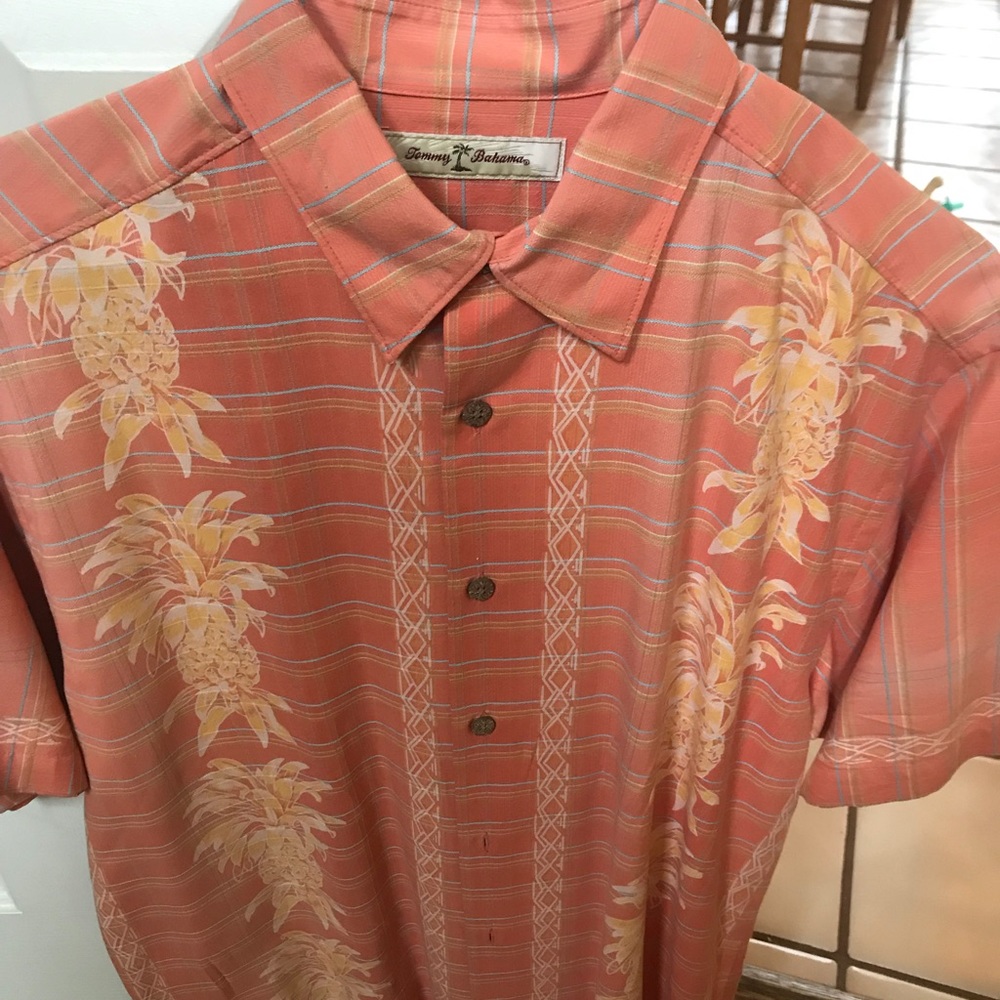 Tommy Bahama Men’s Shirt